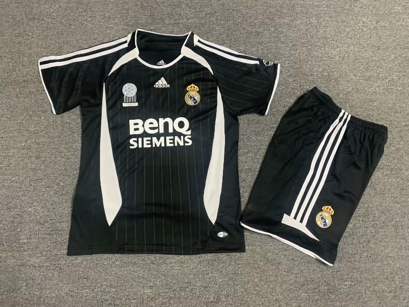 Kids Real Madrid 06/07 Away Soccer Jersey And Shorts
