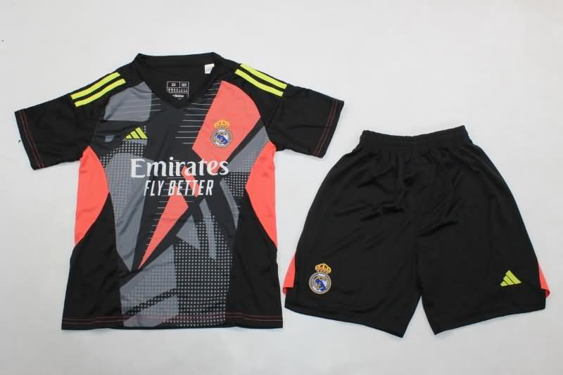 Kids Real Madrid 24/25 Goalkeeper Black Soccer Jersey And Shorts